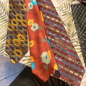 3 beautiful Neck ties , Countess, Wara, Hubert, Milano, and Parisian signature